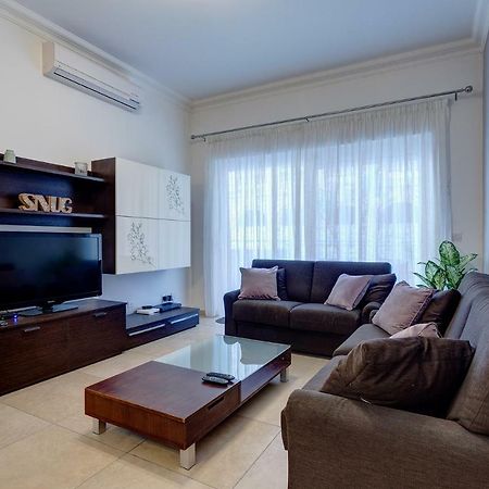 Gorgeous Apartment With Terrace In Fort Cambridge, Pool Sliema Exterior photo
