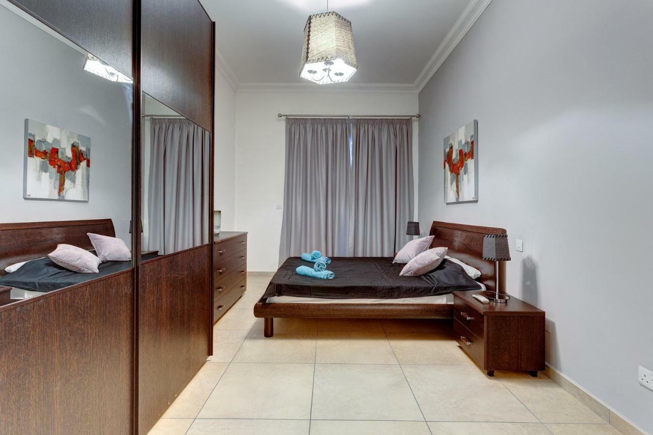 Gorgeous Apartment With Terrace In Fort Cambridge, Pool Sliema Exterior photo